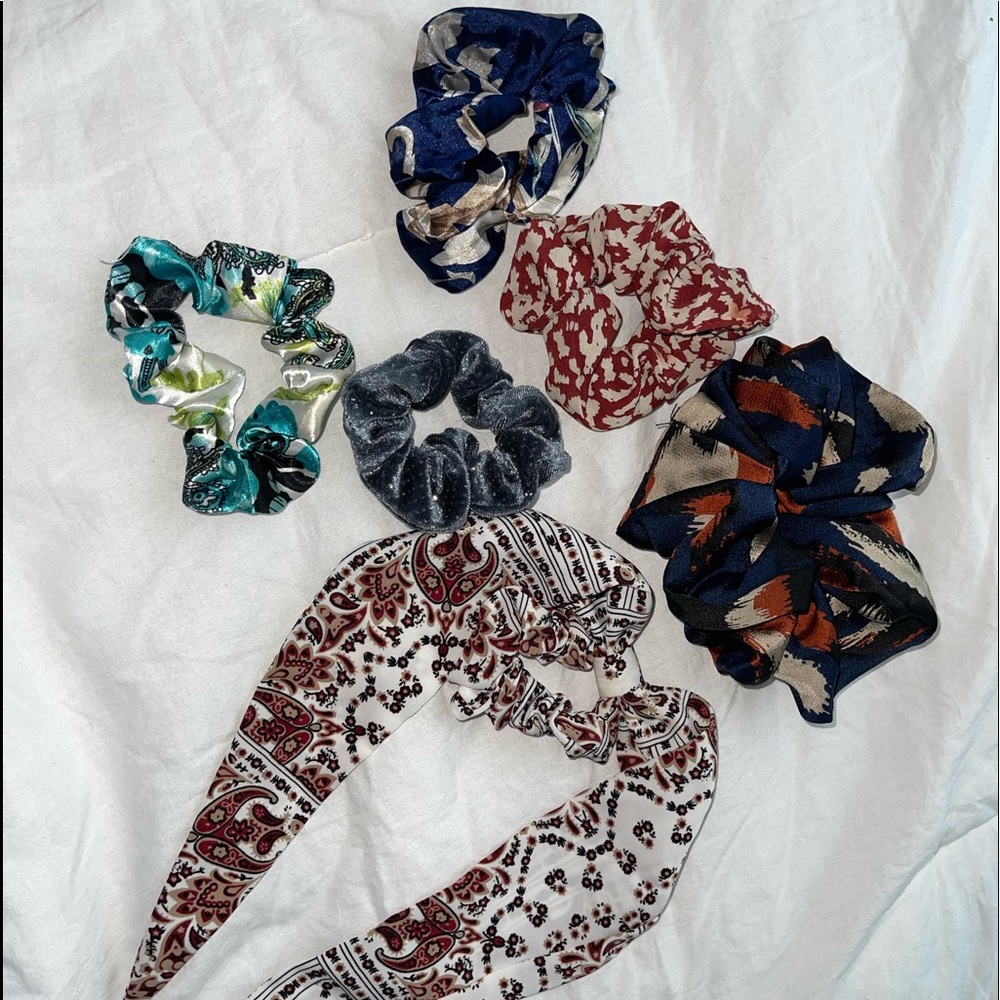 Bundle of scrunchies